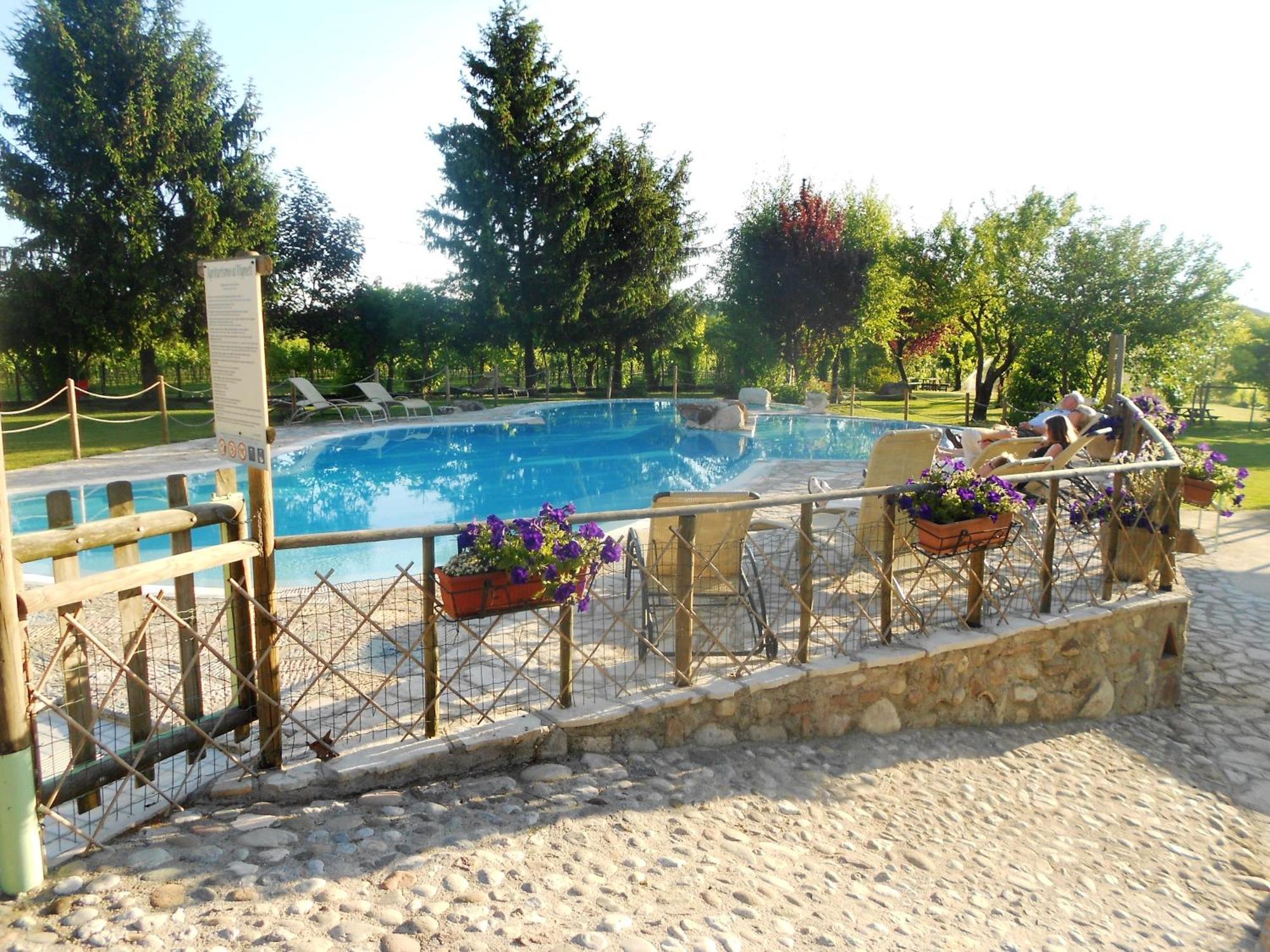 Agriturismo Ai Vigneti Ponti sul Mincio Exterior foto